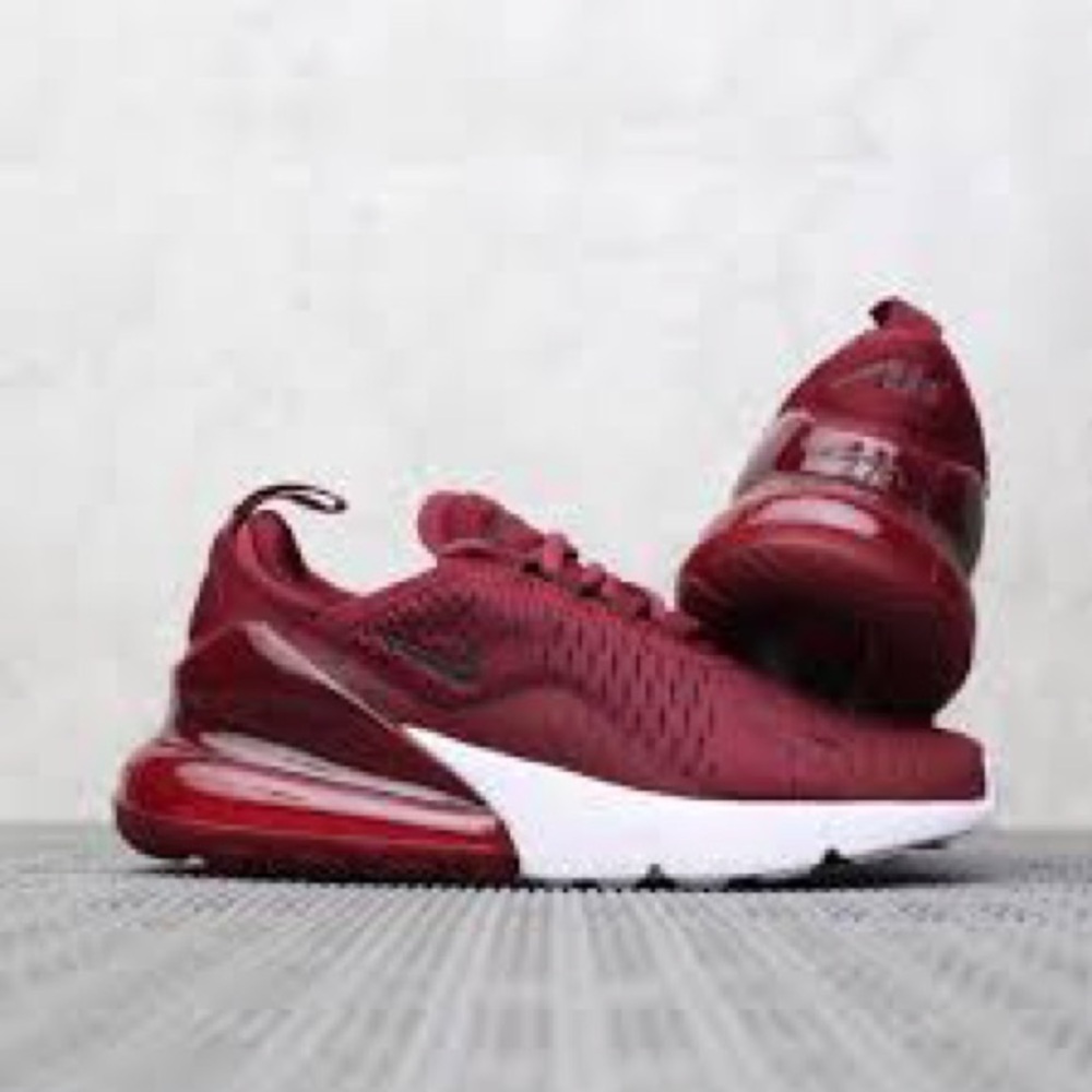 BRAND NEW Nike Air 270 sz 8